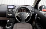 Leather steering wheel comes with Acenta trim level Nissan Qashqai dashboard