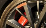 Peugeot 208 GTi red calipers