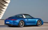 Classic roof design for new Porsche 911 Targa