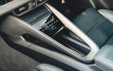 Porsche Macan RT 2025 centre console 22 Porsche Macan RT 2025 centre console 22