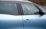 Renault Grand Scenic high waistline