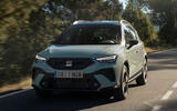 Seat Arona 2025 front quarter tracking