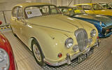 Daimler V8 250 Daimler V8 250