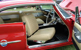 Swivel seats Swivel seats
