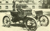 MASS-PRODUCED CAR, SPEEDOMETER: Curved Dash Oldsmobile (1901) MASS-PRODUCED CAR, SPEEDOMETER: Curved Dash Oldsmobile (1901)