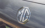 MG MG