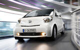 Toyota IQ (2009) Toyota IQ (2009)