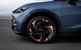 Detail shot of the 21" Katla alloy wheels of the CUPRA Tavascan