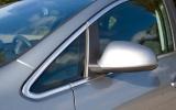 The thick chrome-alike ring around the side glass lends a sense of class to the exterior and comes as a standard fitment on SRi Vauxhall Astra wing mirror