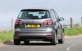 Base 15-inch wheels offer the best ride comfort Volkswagen Golf Plus rear cornering