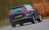 There’s a suppleness tothe Passat over potholes and surface imperfections Volkswagen Passat Estate rear cornering