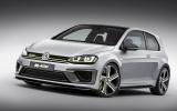 Volkswagen reveals Golf R400 mega-hatch Volkswagen reveals Golf R400 mega-hatch