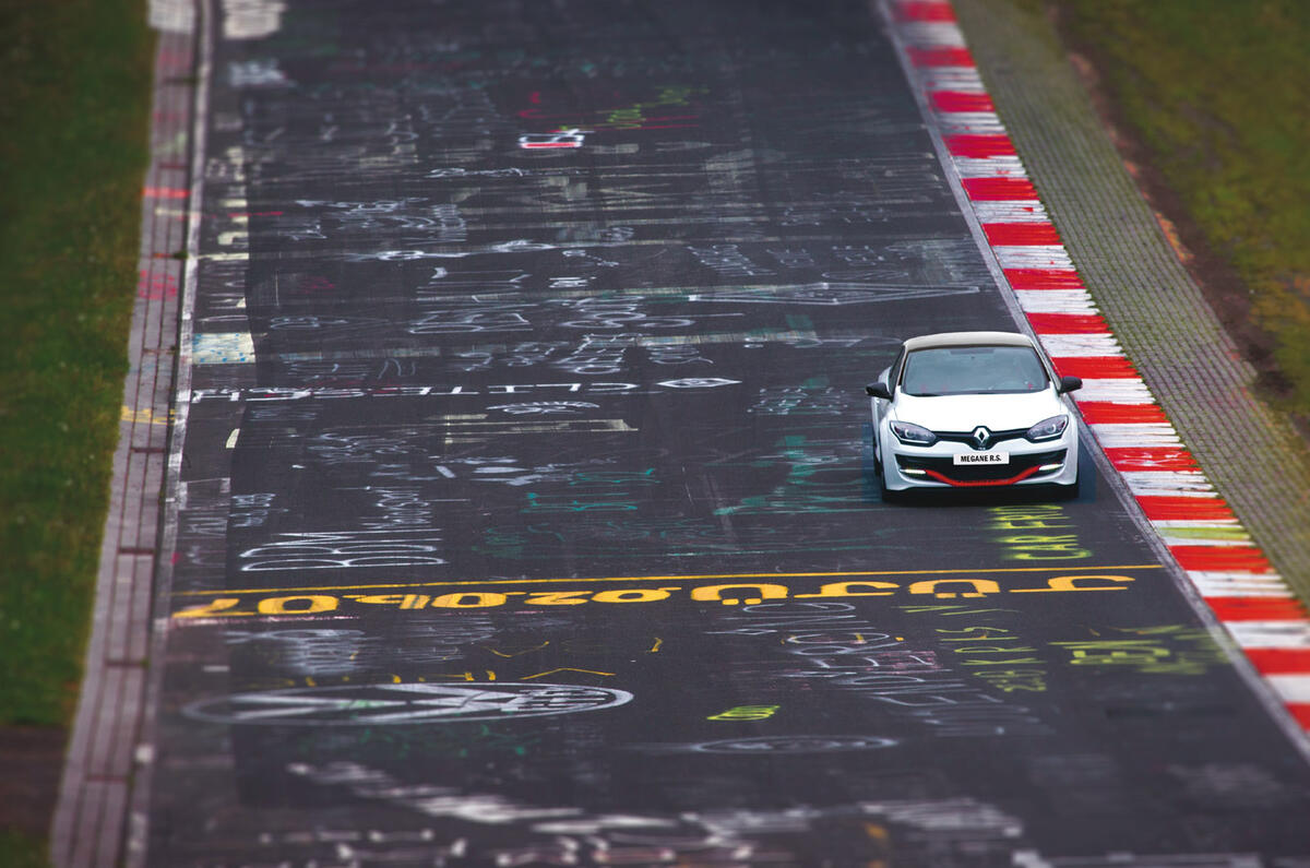 Renault unleashes track-focused Mégane Renaultsport 275 Trophy-R