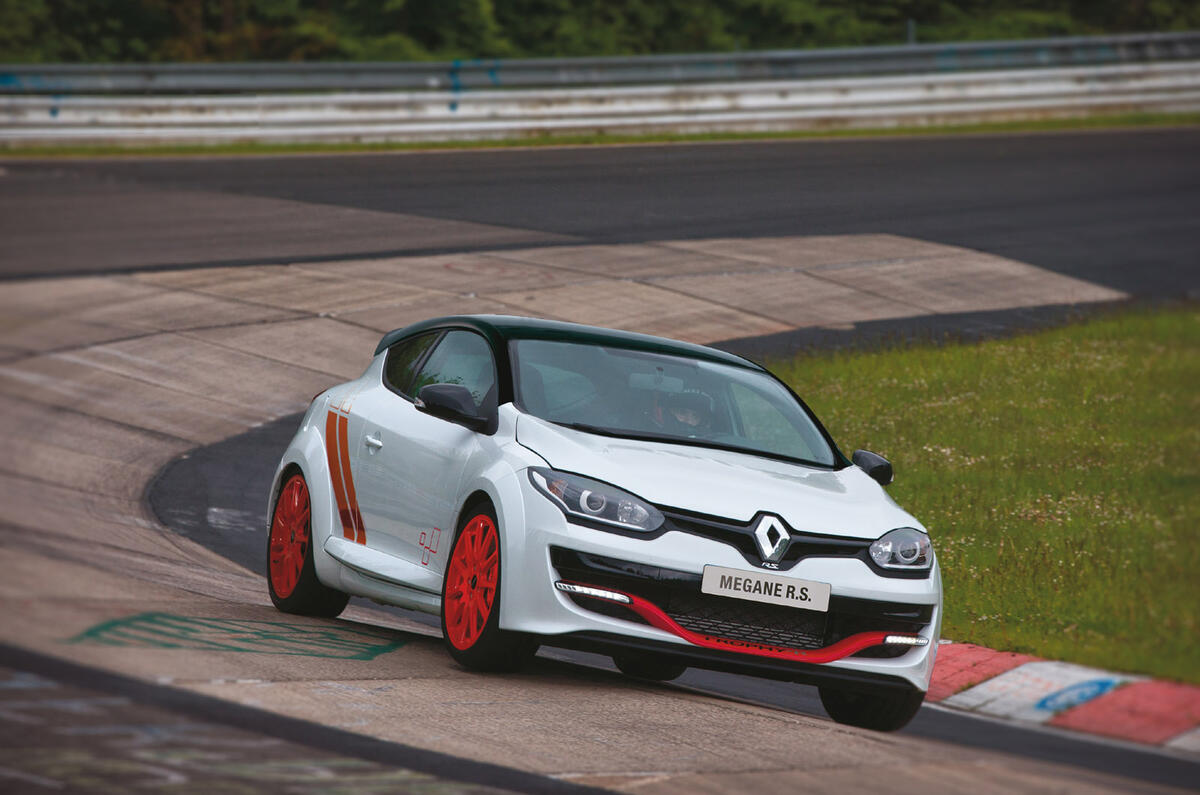 Renault unleashes track-focused Mégane Renaultsport 275 Trophy-R