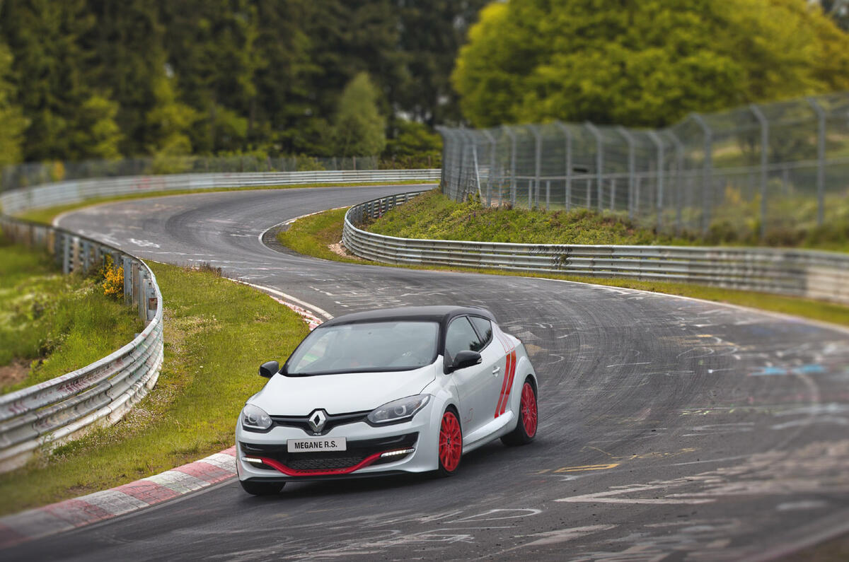Renault unleashes track-focused Mégane Renaultsport 275 Trophy-R