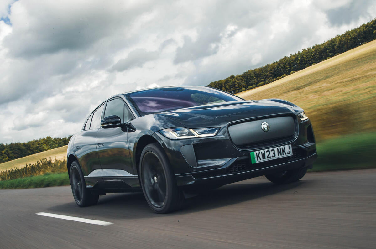 01 Jaguar i Pace Sport 400 RT 2023 conduite avant