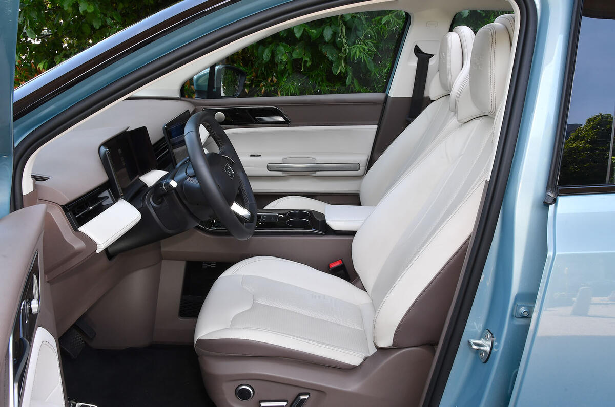 aiways front seats 2022