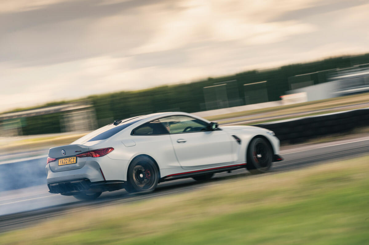 02 BMW M4 CSL RT 2022 rear oversteer smoke 02 BMW M4 CSL RT 2022 rear oversteer smoke