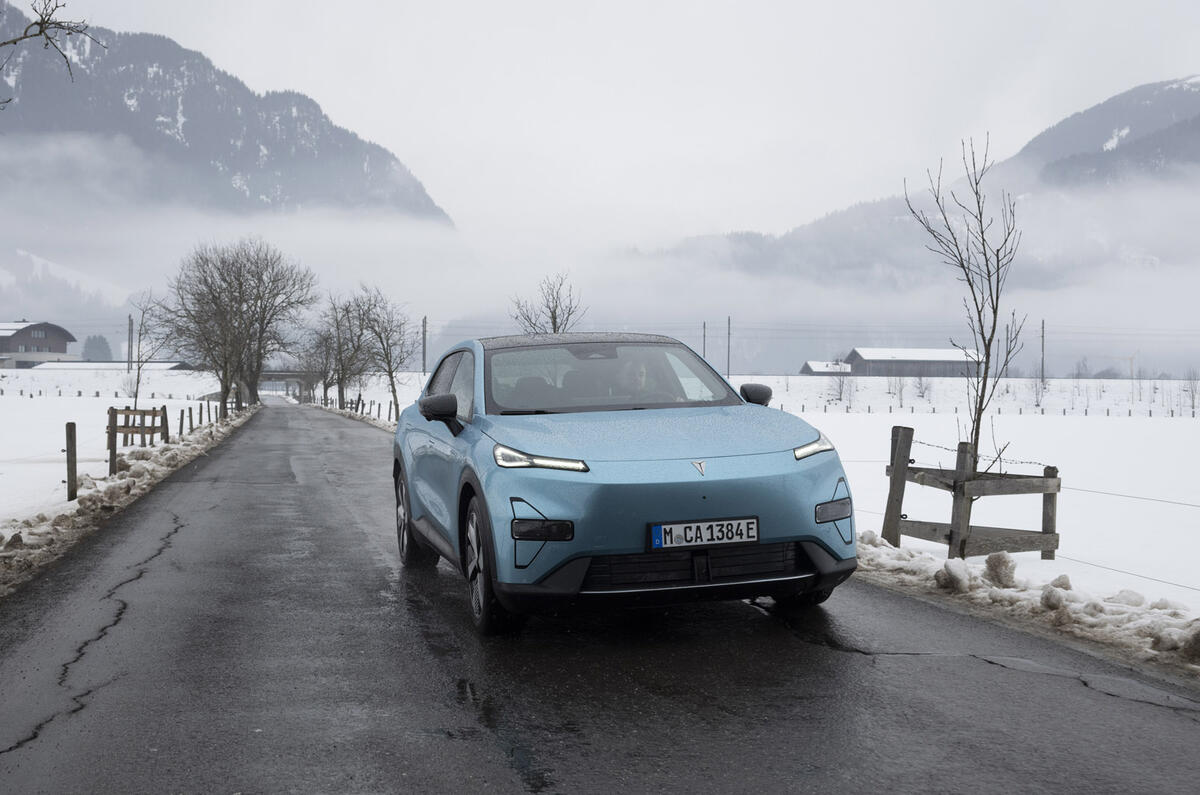 02 Changan Deepal S05 review front cornering