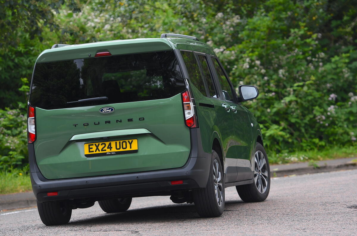 02 Ford Tourneo Courier 2024 rear corner 02 Ford Tourneo Courier 2024 rear corner