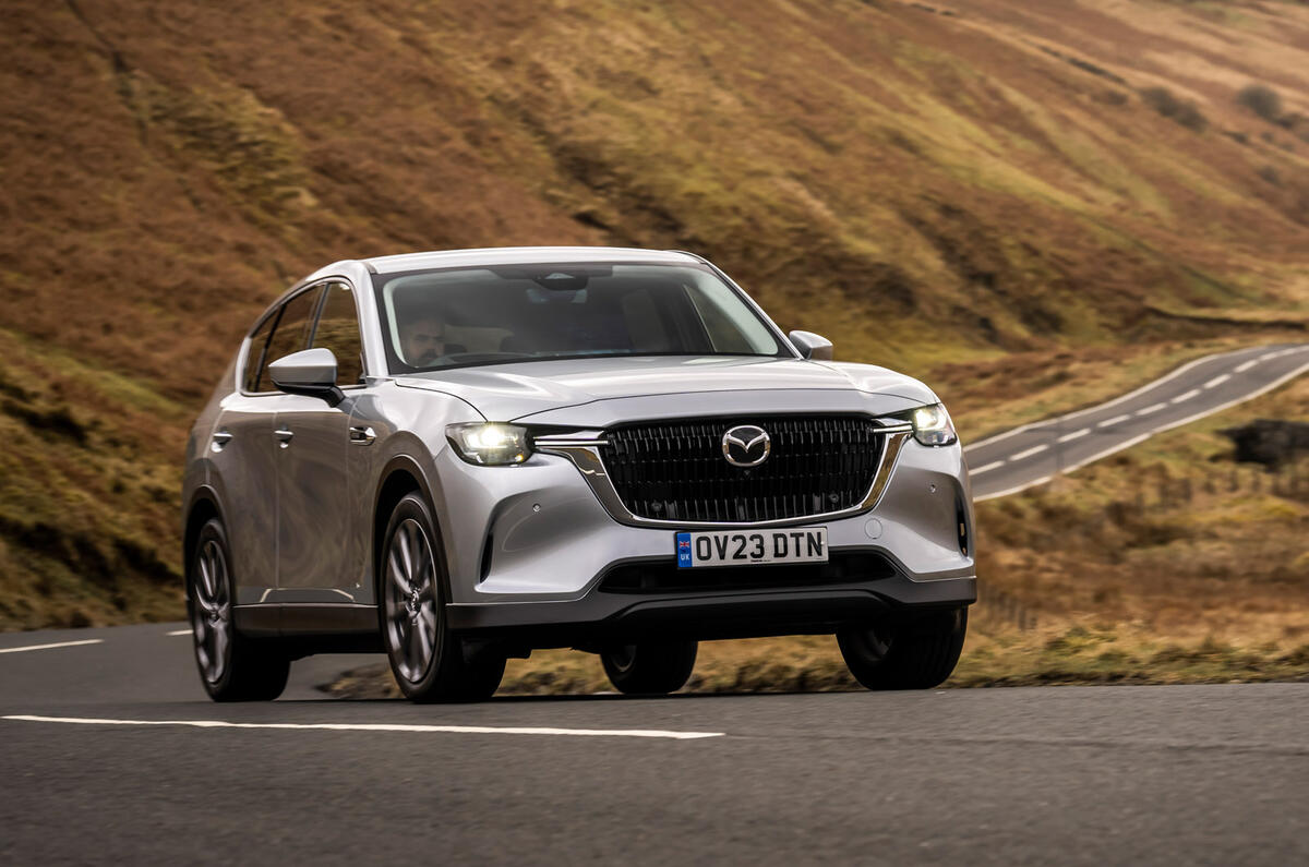 02 Mazda CX60 RT 2023 front cornering