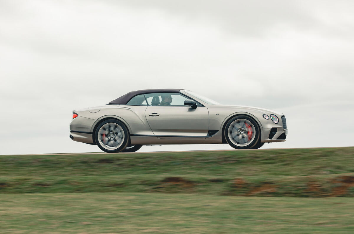 03 Bentley Continental GTC convertible RT 2023 side driving roof up