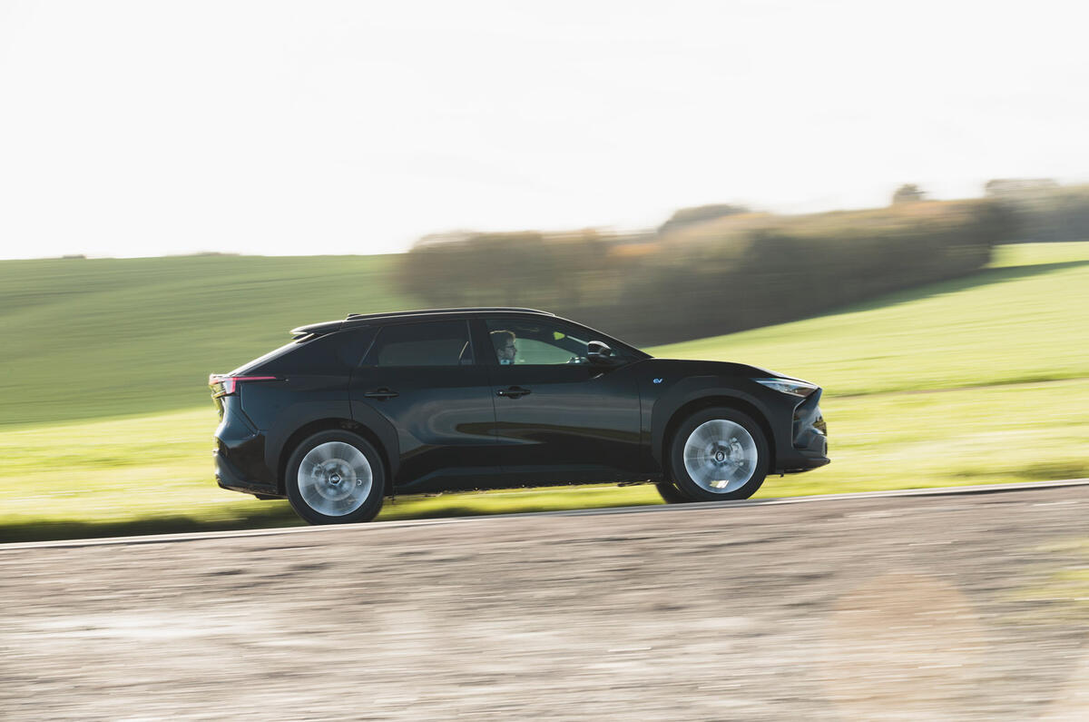 03 Subaru Solterra RT 2023 side panning driving