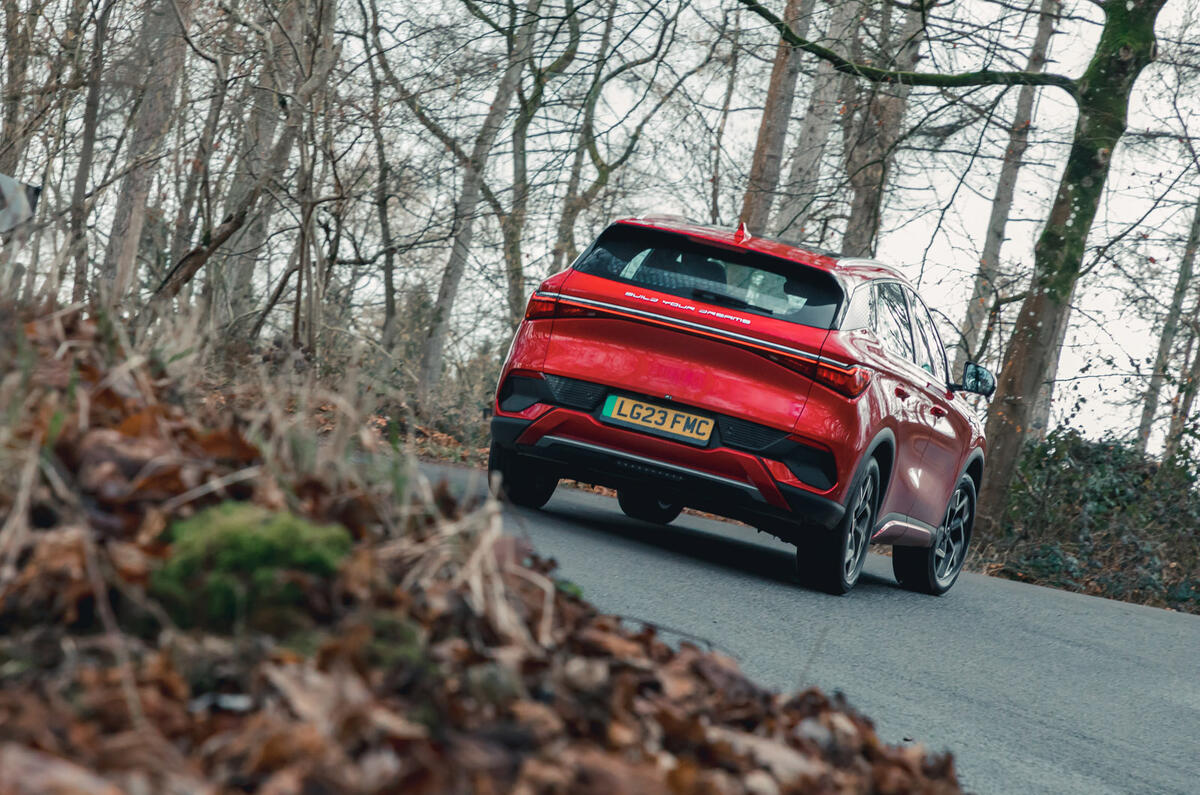 04 BYD Atto 3 RT 2023 rear cornering