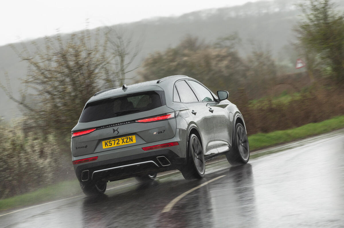04 DS 7 E Tense 4x4 360 2023 RT rear cornering