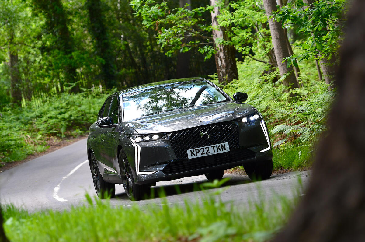 04 DS DS4 E Tense 225 RT 2022 front corner