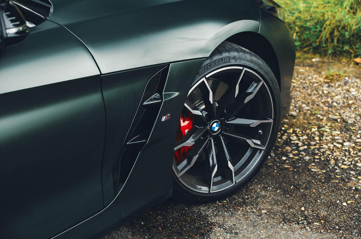 05 BMW Z4 manual 2024 review wheel gills 05 BMW Z4 manual 2024 review wheel gills