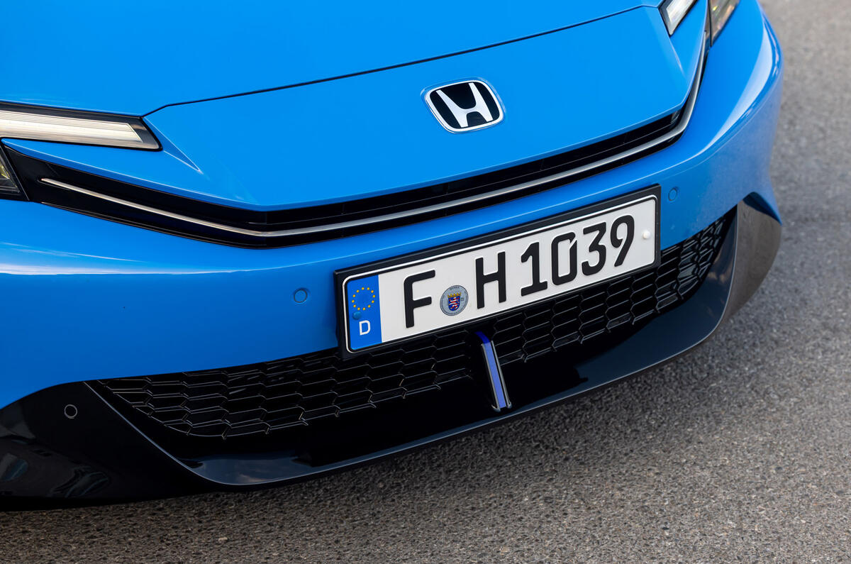 05 Honda Prelude 2025 Autocar review headlight