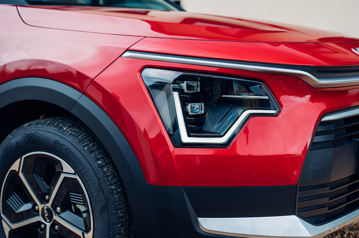 05 Kia Niro HEV FD 2022 headlight