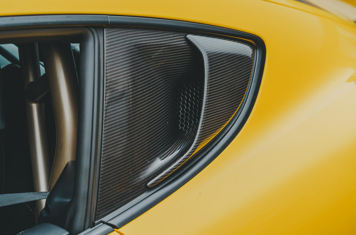 05 Porsche Cayman GT4 RS RT 2022 air intake