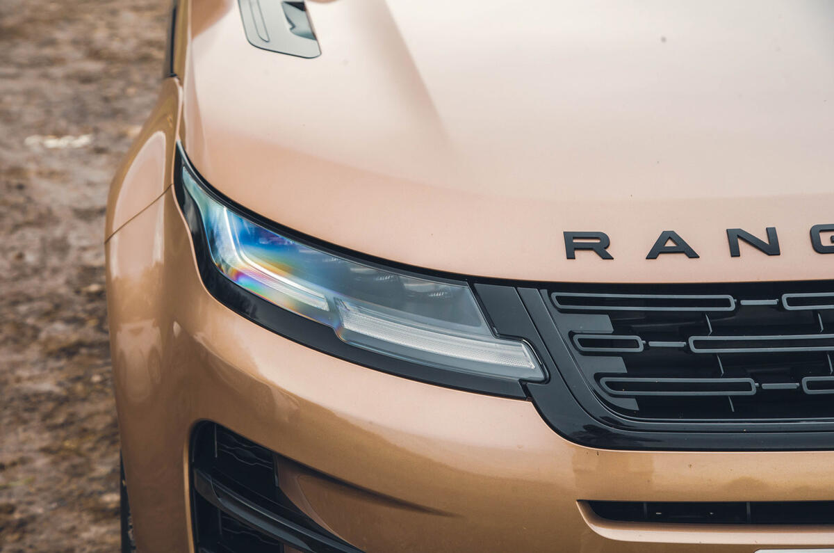 05 Range Rover Evoque RT 2024 matrix LED headlight