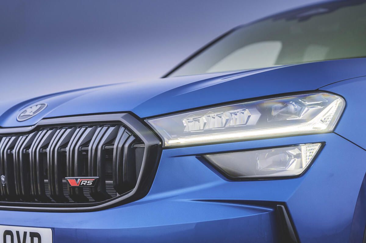 05 Skoda Kodiaq vrs 2025 Autocar review headlight 05 Skoda Kodiaq vrs 2025 Autocar review headlight