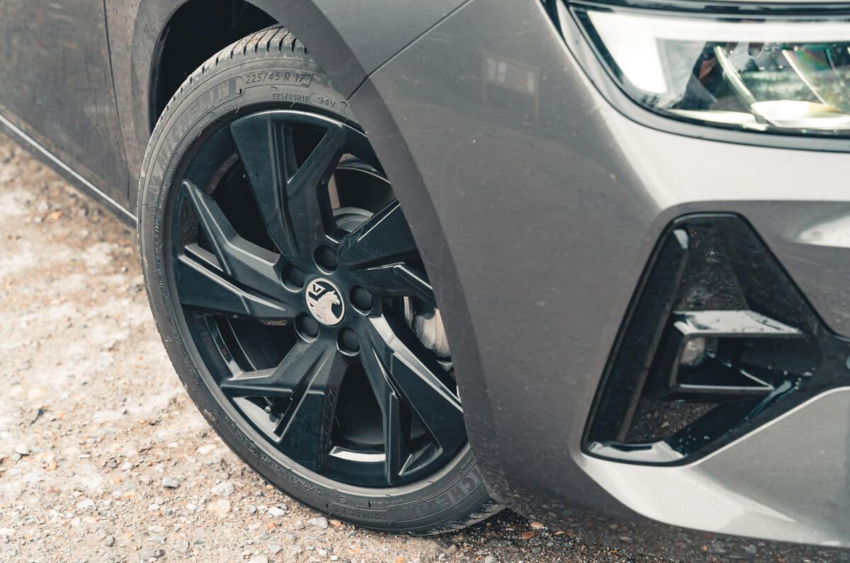 05 Vauxhall Opel Astra RT 2022 wheel