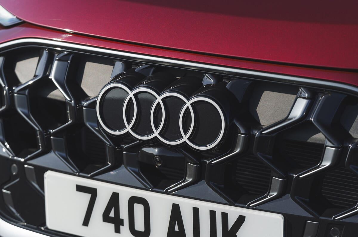 06 Audi Q5 2025 Autocar road test review logo