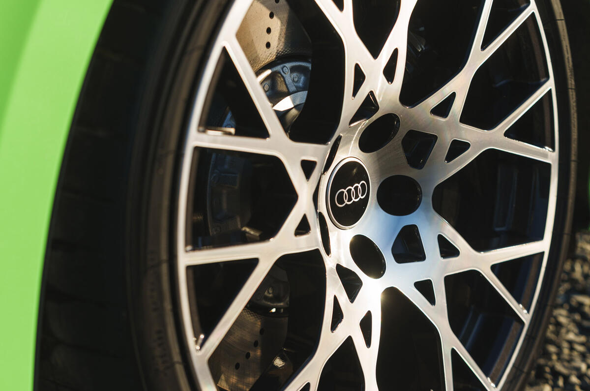 RS3 alloy wheel close-up with ventilated brake disc