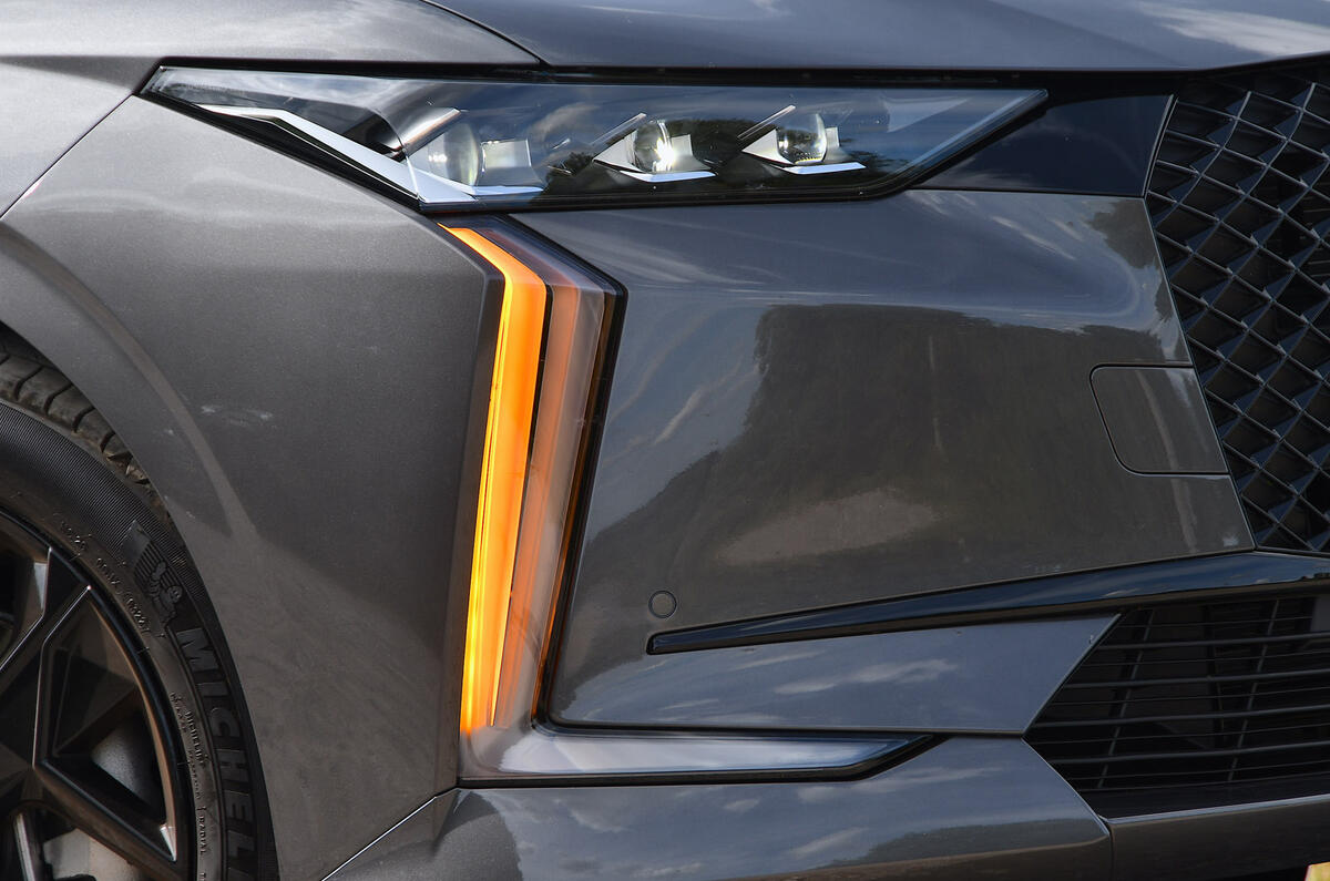 06 DS DS4 E Tense 225 RT 2022 headlight