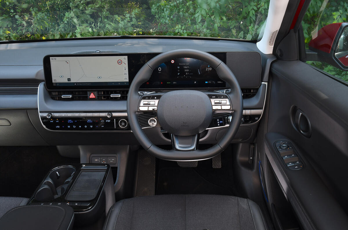 06 Hyundai Ioniq 5 2024 review dashboard 06 Hyundai Ioniq 5 2024 review dashboard