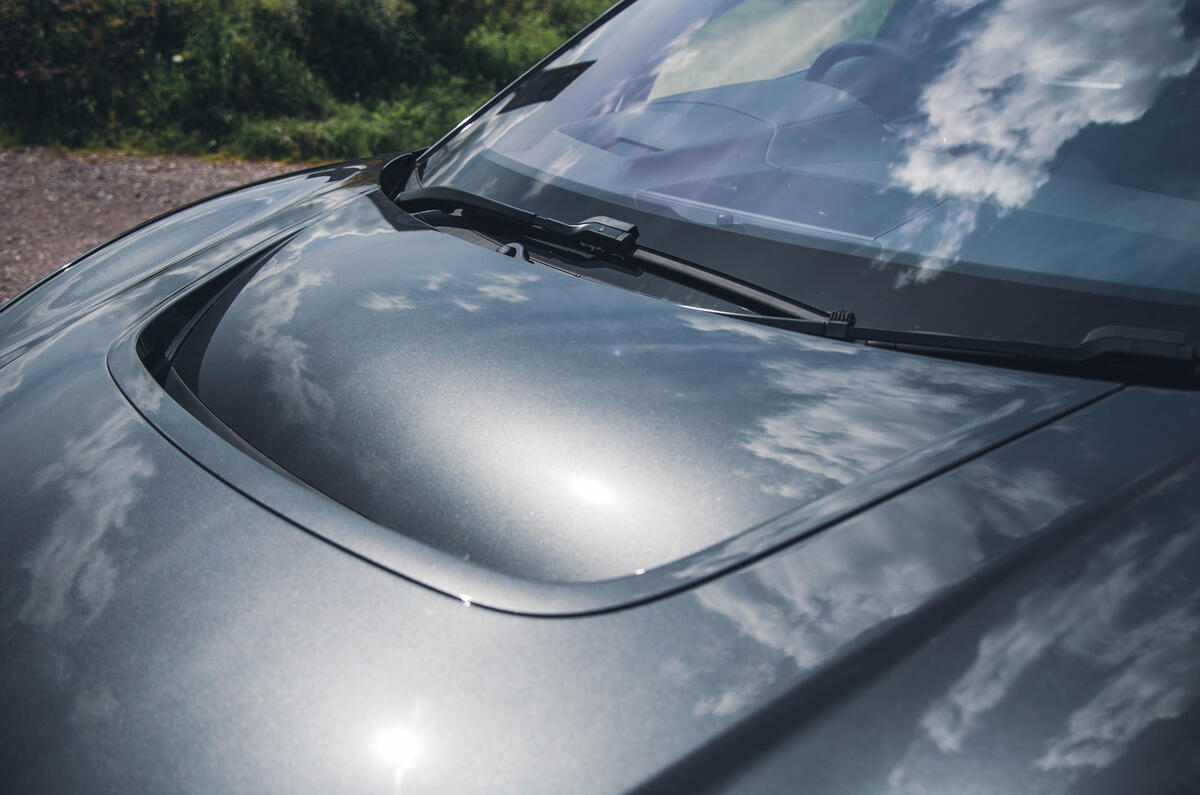 06 Jaguar i Pace Sport 400 RT 2023 conduit d'air du capot
