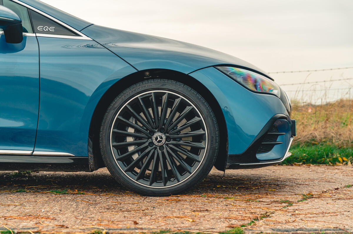 06 Mercedes Benz EQE RT 2023 wheel