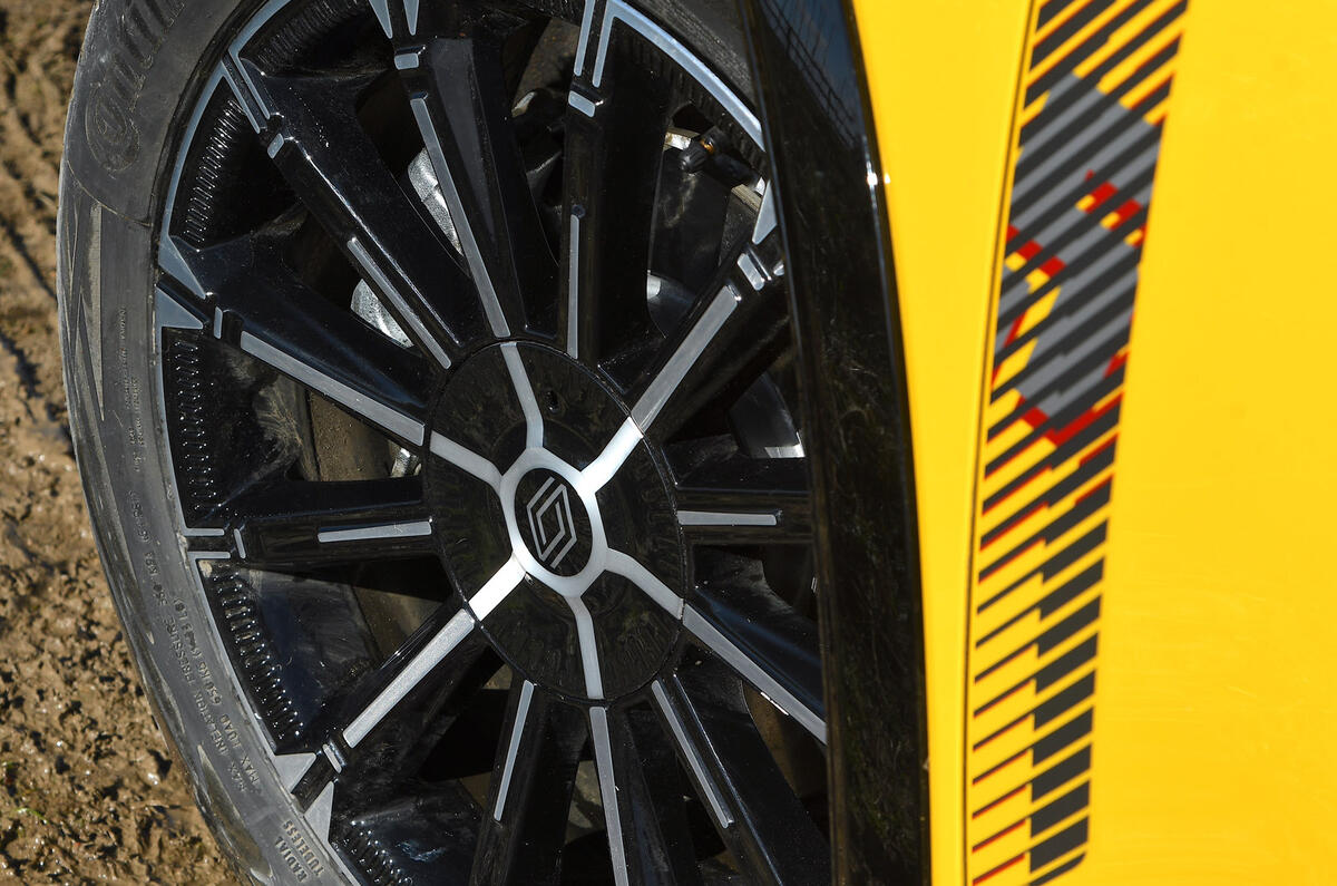 06 Renault 5 2025 road test review wheel