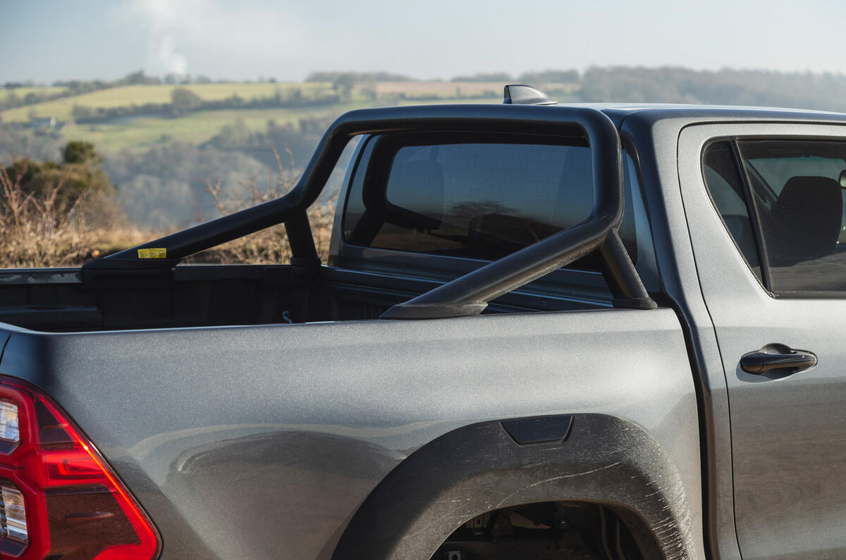 06 Toyota Hilux GR Sport RT 2023 sports bar 06 Toyota Hilux GR Sport RT 2023 sports bar