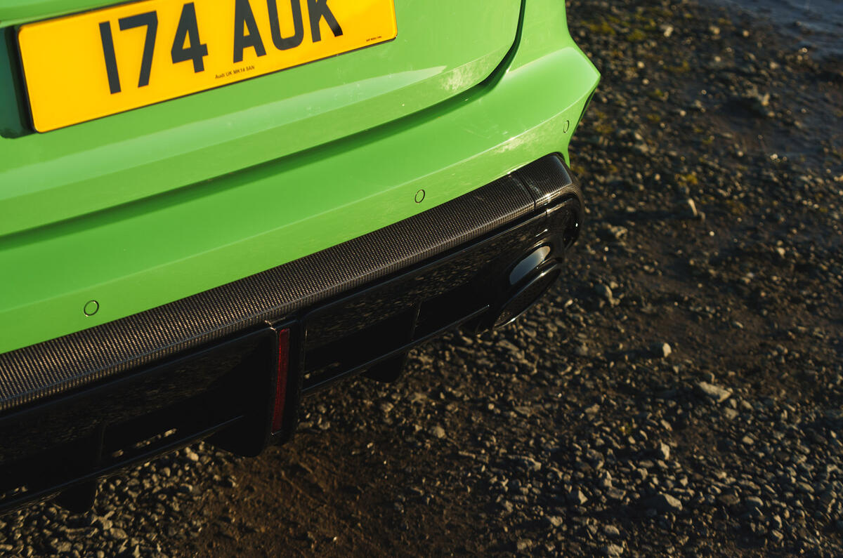 RS3 rear diffuser detail with red reflector strip