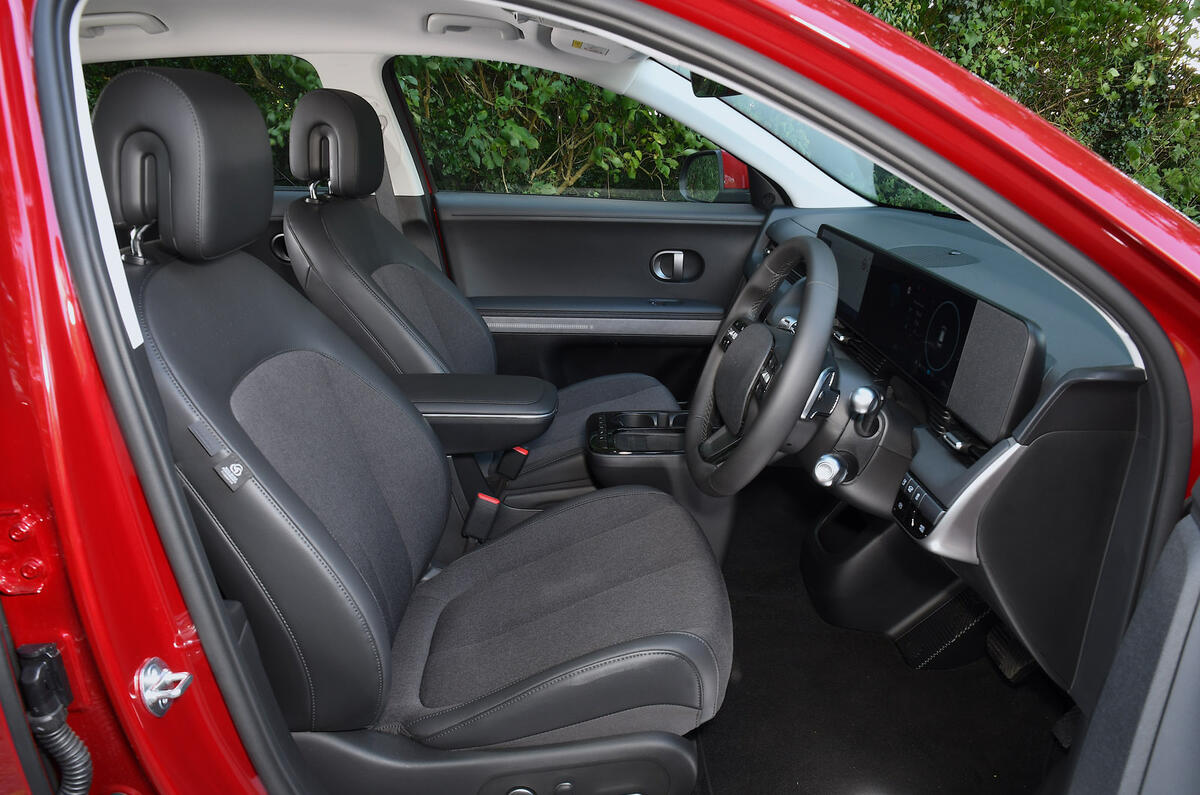07 Hyundai Ioniq 5 2024 review front seats 07 Hyundai Ioniq 5 2024 review front seats