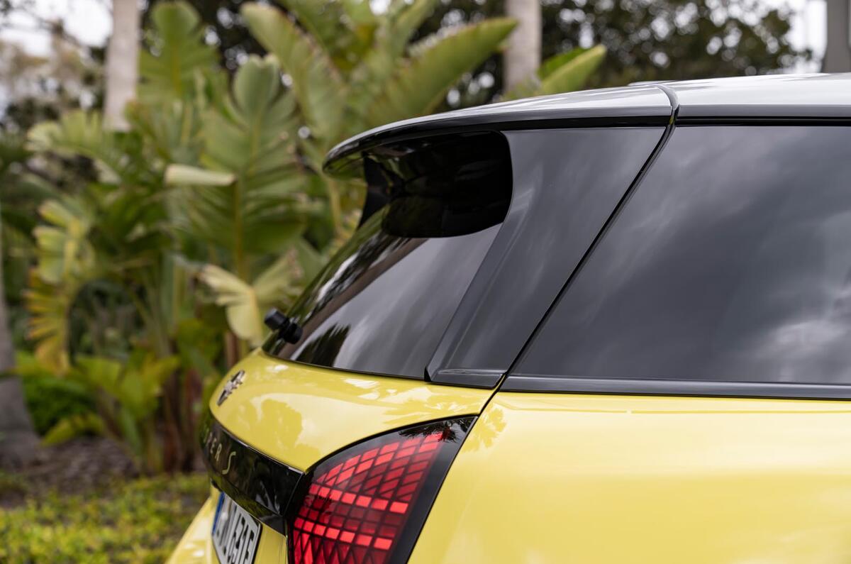 07 mini cooper se review 2024 07 wing