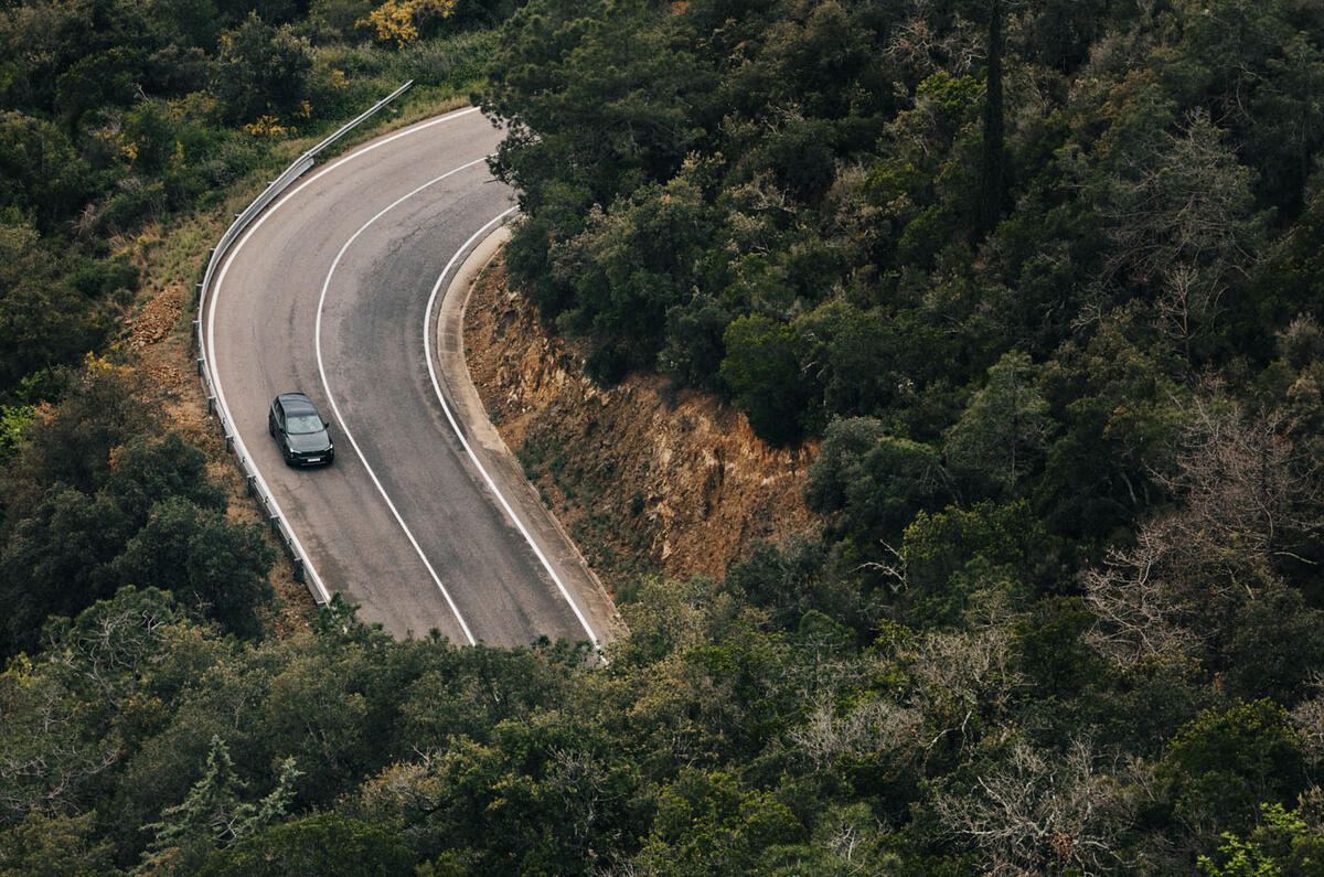 07 Volvo EX60 autocar road test review artsy driving