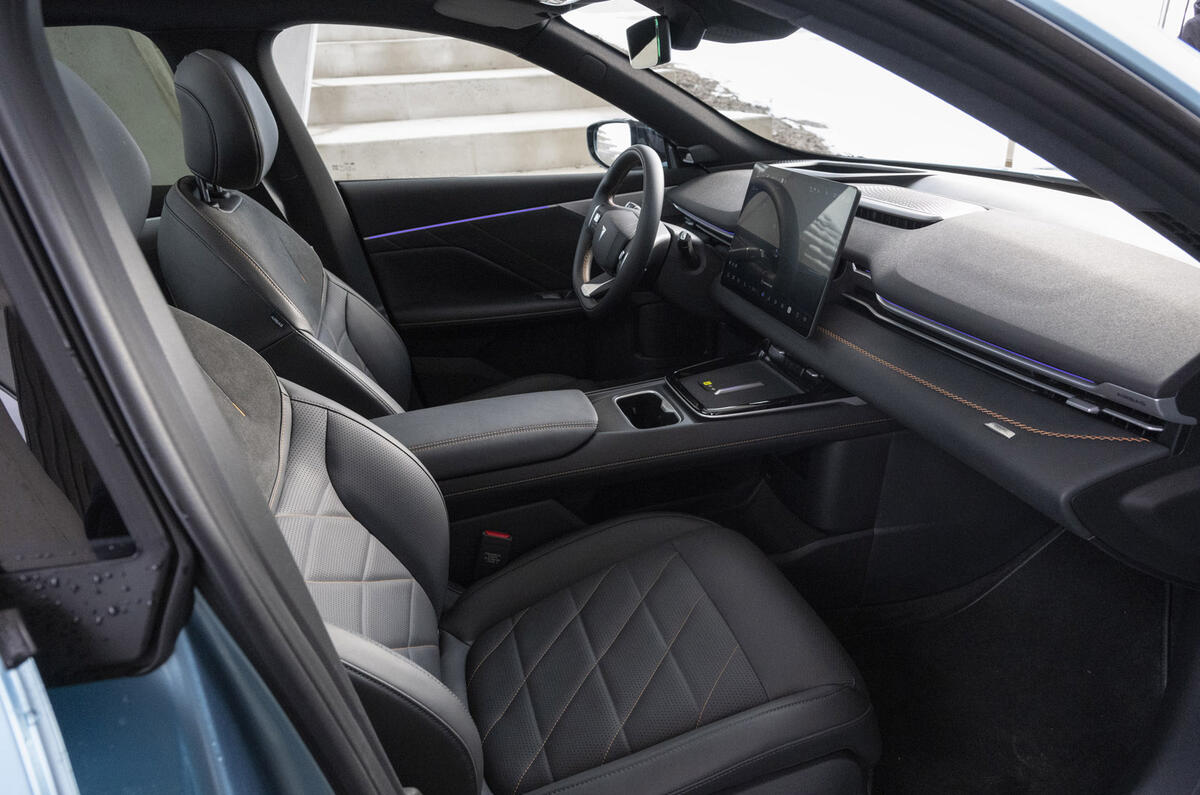 08 Changan Deepal S05 review front seats